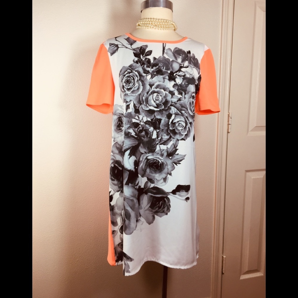 The Fifth Dress Orange Black Floral sz. S